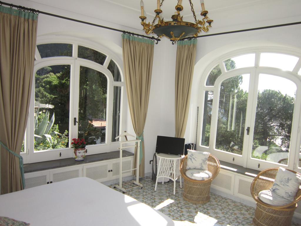 Casa Del Solitario Capri Room photo