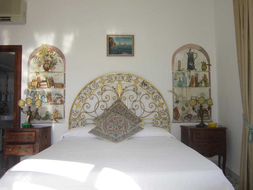 Casa Del Solitario Capri Room photo